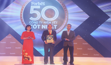 FPT 8 năm liền lọt Top công ty niêm yết tốt nhất của Forbes Việt Nam